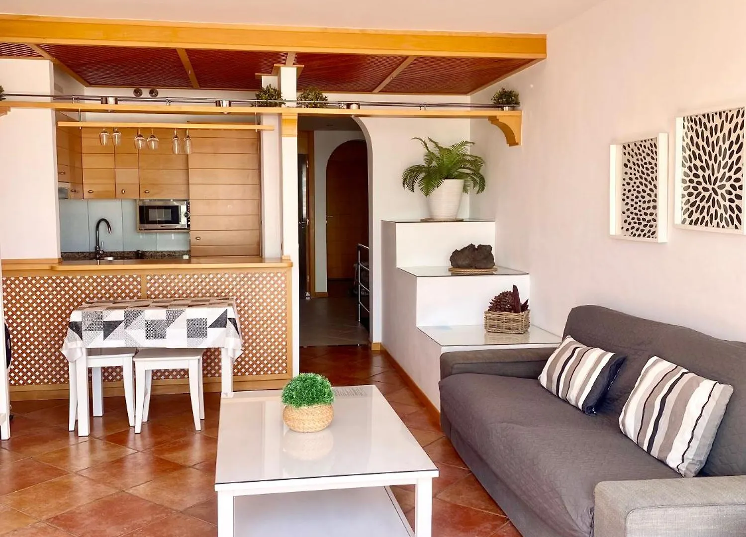 Apartment Chic Resort Feel - Oceanfront, Heated Pool Costa Adeje  Spanien