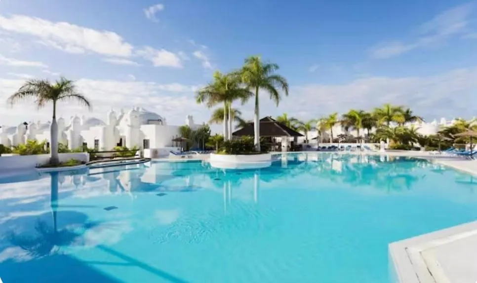 Chic Resort Feel - Oceanfront, Heated Pool Costa Adeje  0*, Costa Adeje (Tenerife)