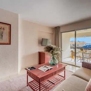 Obsidian Santa Maria Apartment